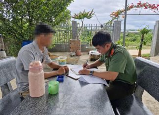 63 trường hợp bị mời làm việc vì tương tác, phát tán thông tin xấu độc từ kênh của Lê Trung Khoa